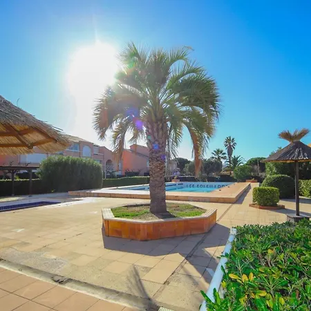 Le Senerite Piscine Proche Plage Palavas Parking Exterior foto